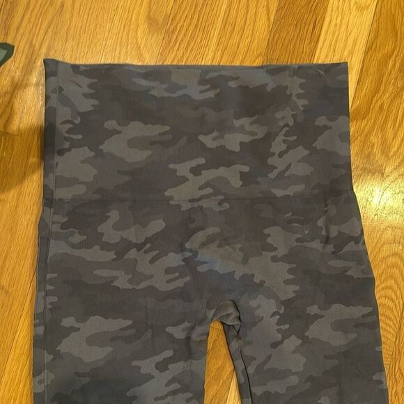Spanx Look at Me Now Seamless Leggings FL3515 Grey Heather Camo - X-Large - Picture 6 of 10